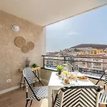 As De Casas - Valdes Center 2 - Cristianos * לוס כריסטיאנוס
