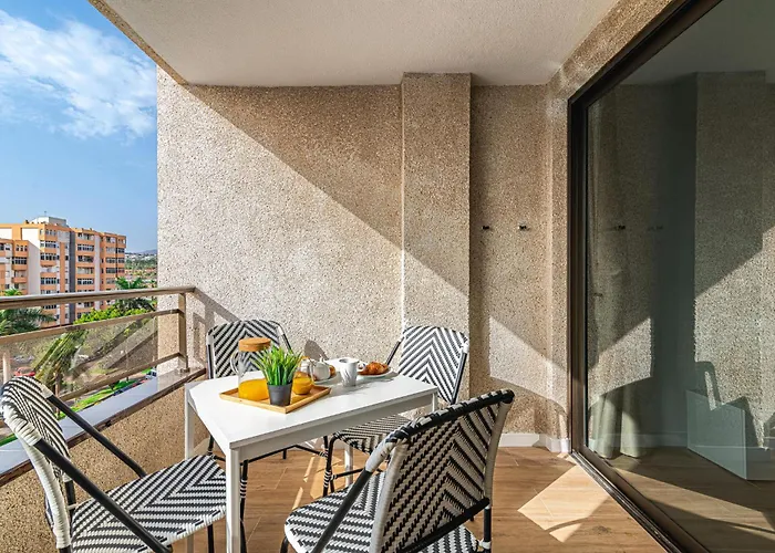 Cristianos - Valdes Center 2 - As De Casas לוס כריסטיאנוס