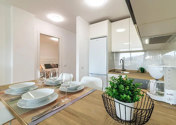 As De Casas - Valdes Center 2 - Los Cristianos Лос Кристианос